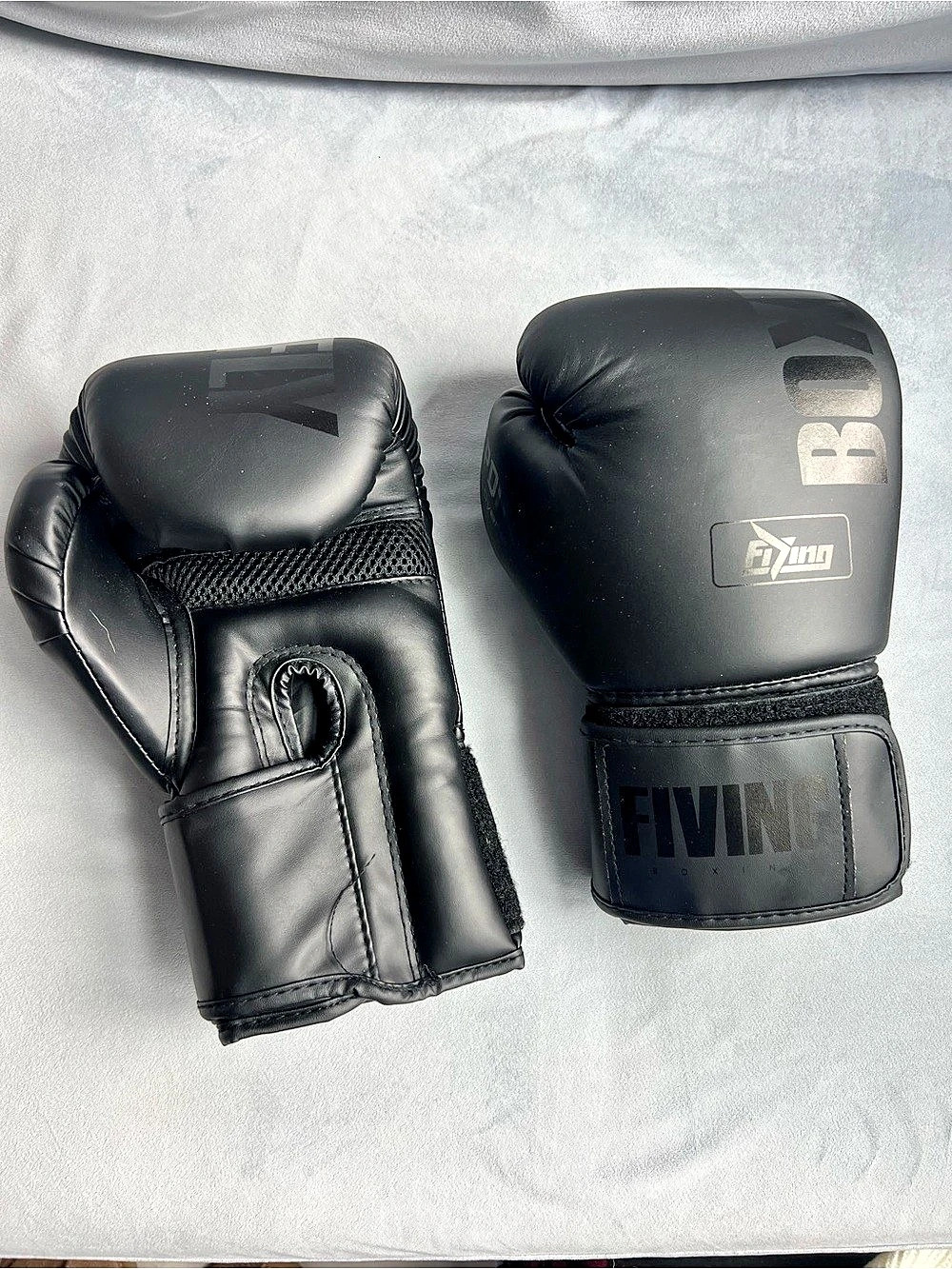 Unisex Fiving 10oz Black Boxing Training Gloves Pair